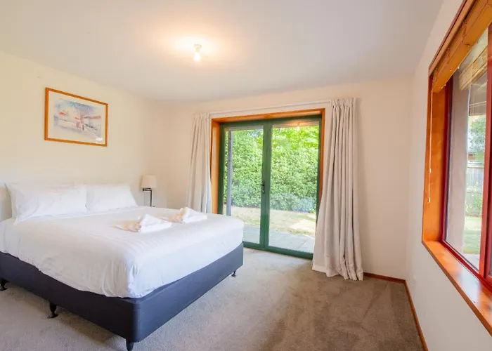 Rata Street Retreat Holiday home Wanaka